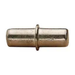 Shelf support with flange 